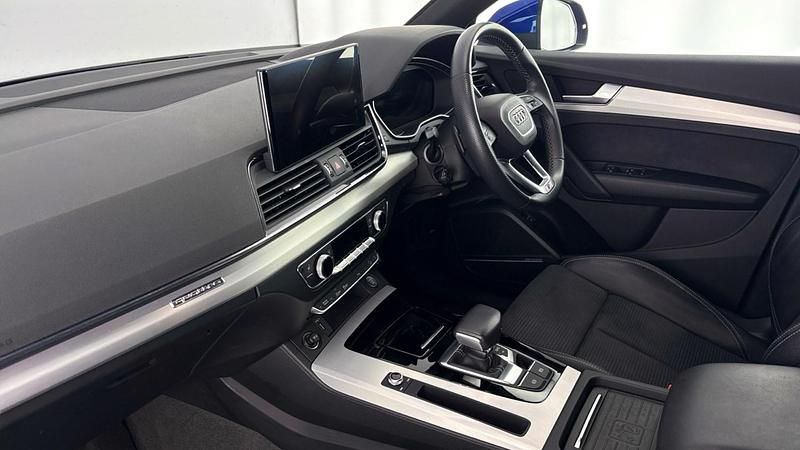 Used Audi Q5 S-Line 200 HP (147 kW) 2021 Blue SUV