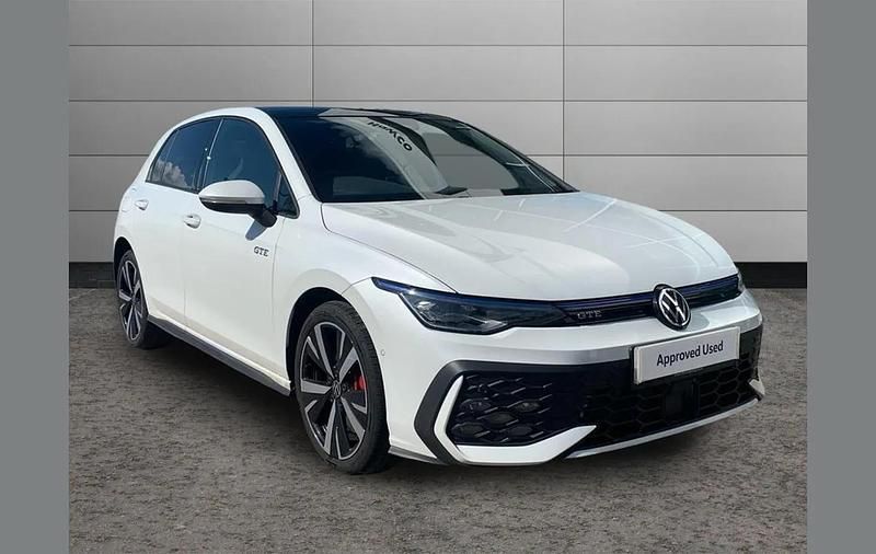 New VW Golf VIII GTE 272 HP (200 kW) 2026 White Hatchback