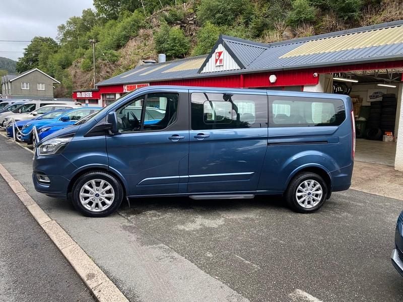 Used Ford Tourneo Custom Titanium 130 HP (95 kW) 2019 Blue Van