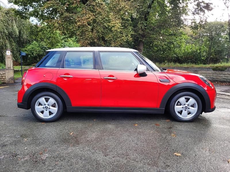 Red Used 2021 Mini Cooper Classic Hatchback | £10,995 (Super price) - Image 1/4