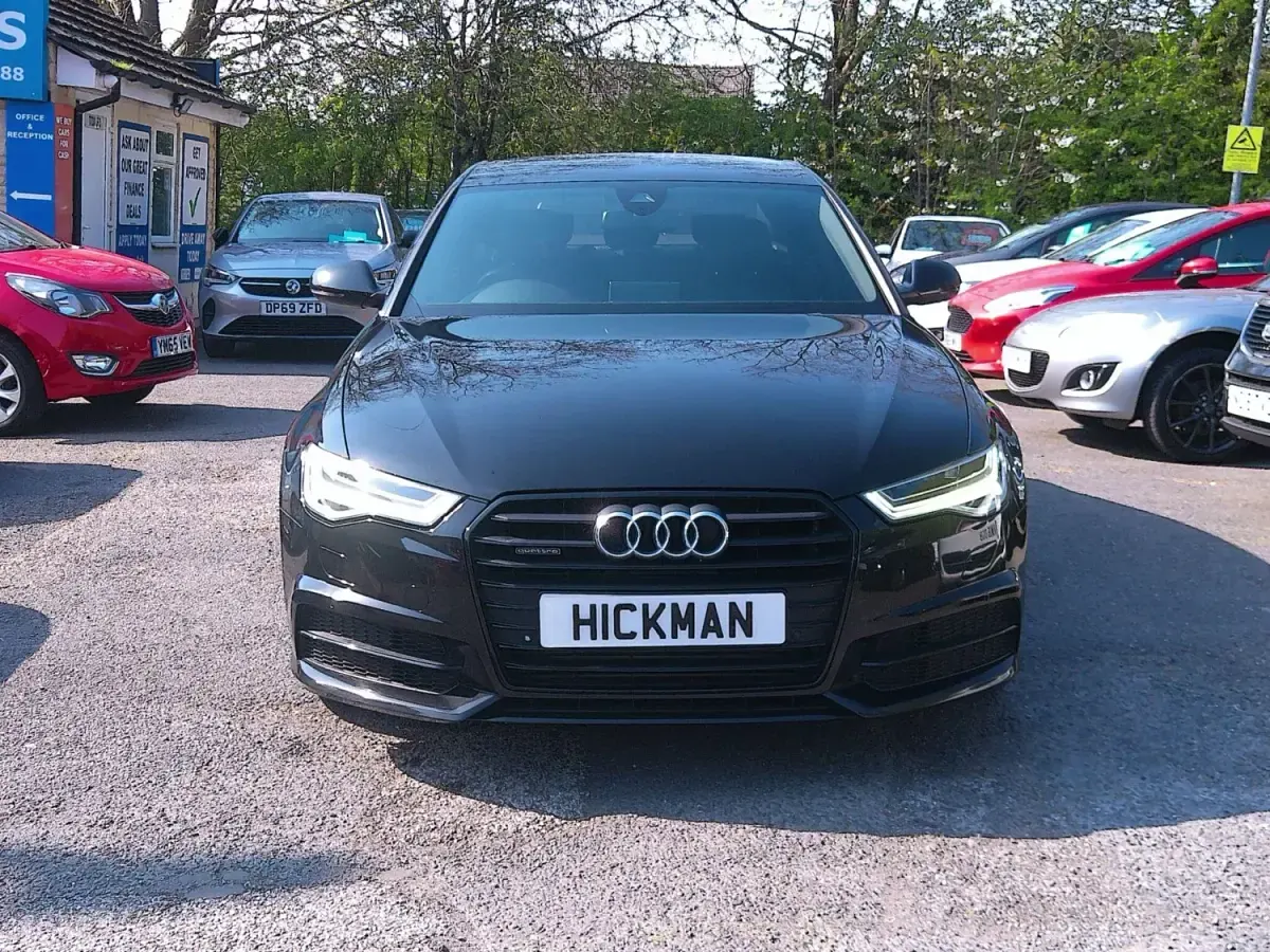 Usado Audi A6 Black Edition 320 HP (235 kW) 2015 Preto Sedan