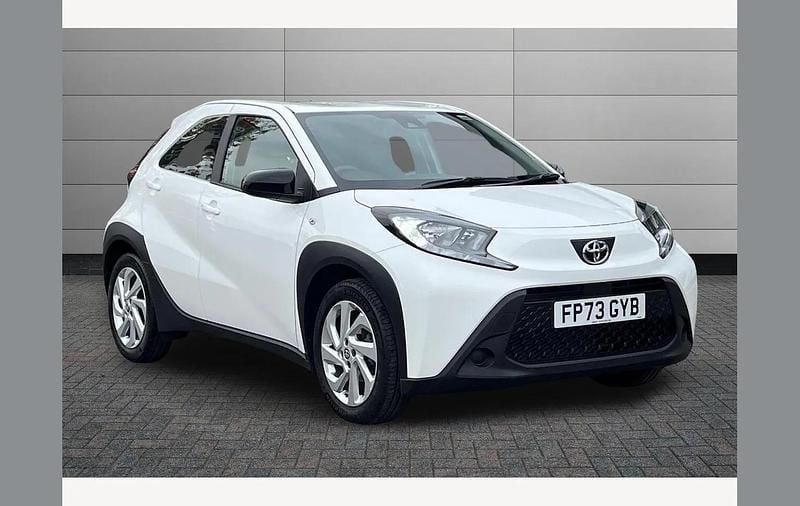 White Used 2023 Toyota Aygo X PURE SUV | £14,299 - Image 1/3