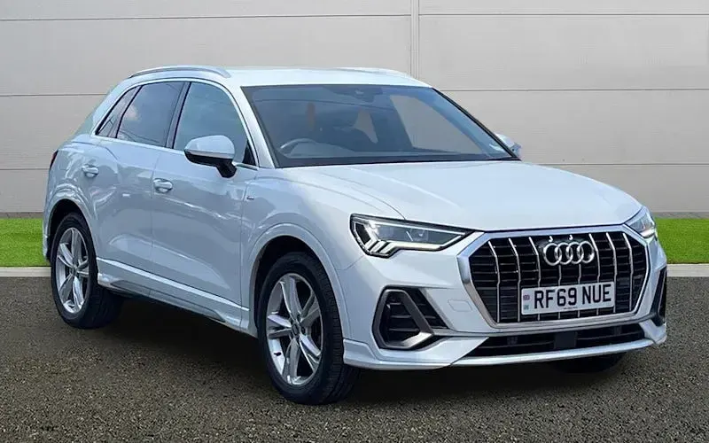Używany Audi Q3 S-Line 150 KM (110 kW) 2023 SUV