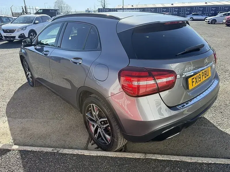 Used Mercedes GLA180 Urban 122 HP (89 kW) 2019 Grey SUV