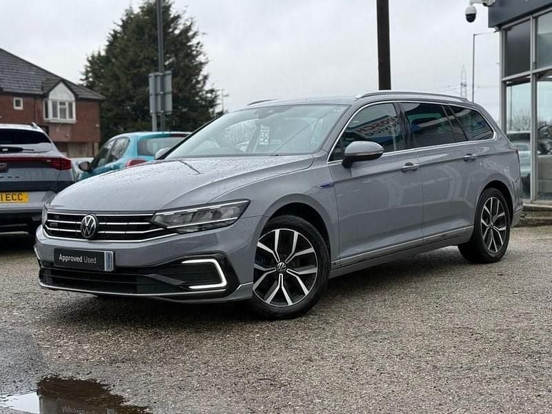 Used VW Passat GTE 218 HP (160 kW) 2022 Grey Estate