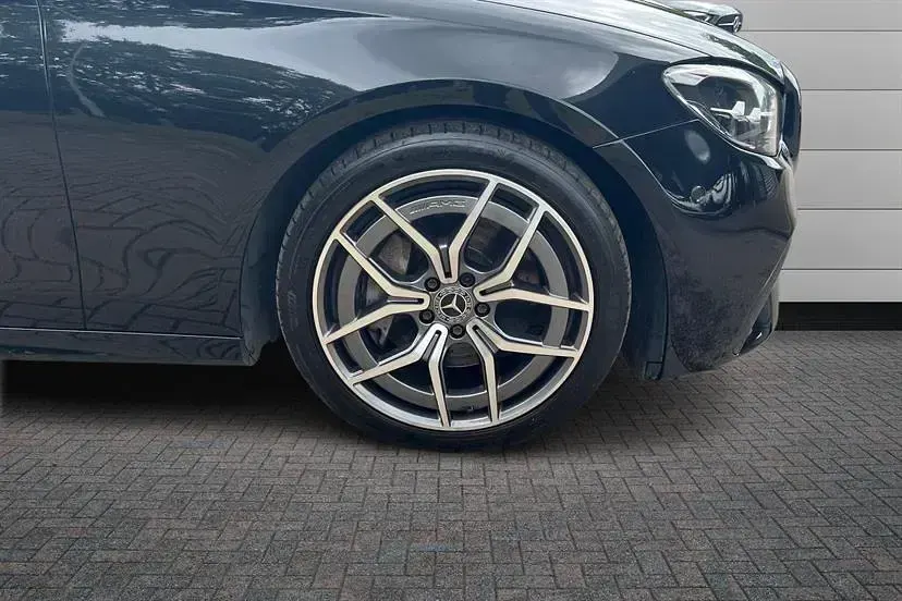 Used Mercedes E200 AMG Line Premium 200 HP (147 kW) 2023 Obsidian black Estate