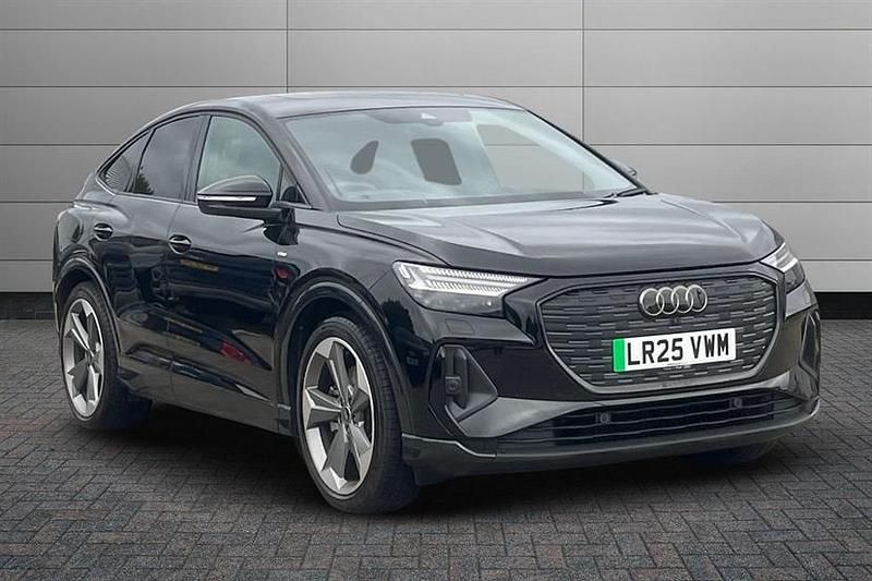 Mythos black Used 2025 Audi Q4 e-tron Advanced SUV | £44,950 (Fair price) - Image 1/4