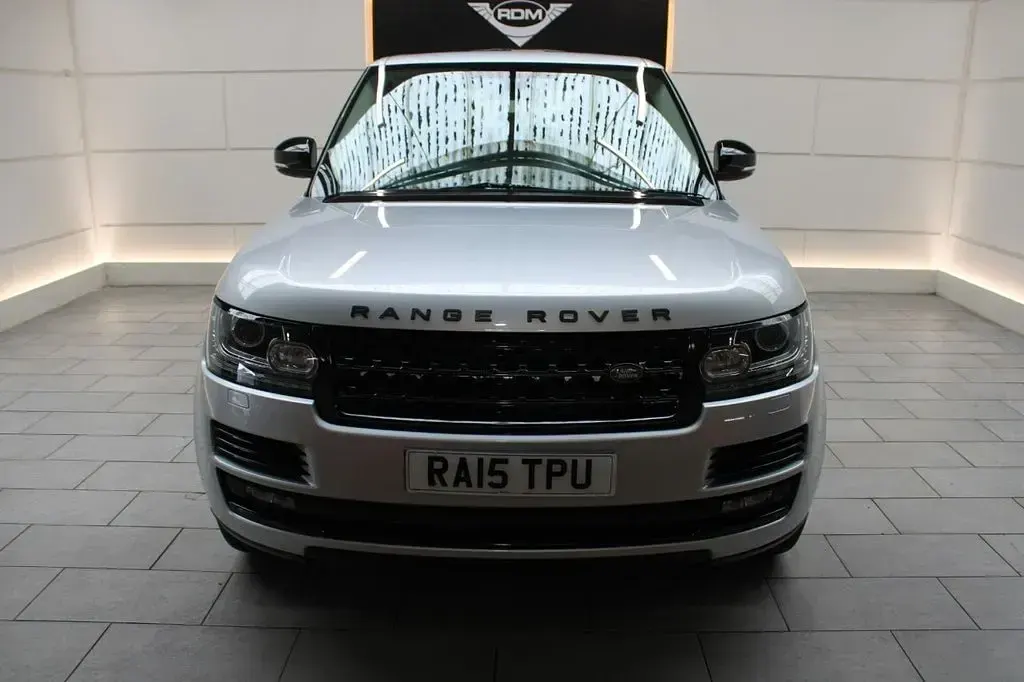 Used Land Rover Range Rover Vogue 258 HP (189 kW) 2015 Silver SUV