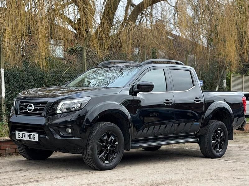 Used Nissan Navara N-Guard 190 HP (139 kW) 2021 Black Pickup