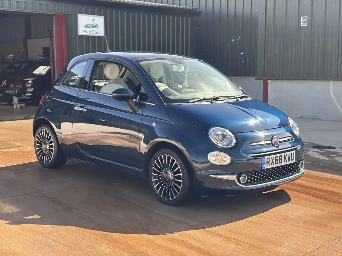 Used Fiat 500 Lounge 69 HP (50 kW) 2018 Blue Hatchback