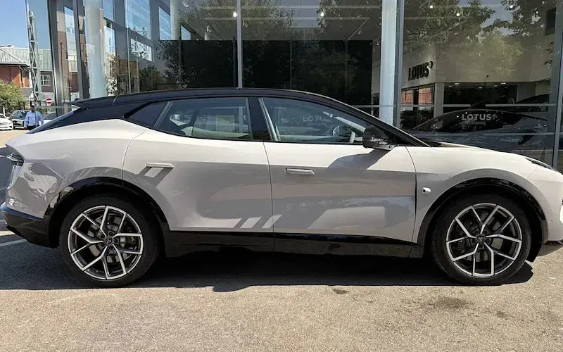 Used Lotus Eletre 450 kW (612 HP) 2026 SUV