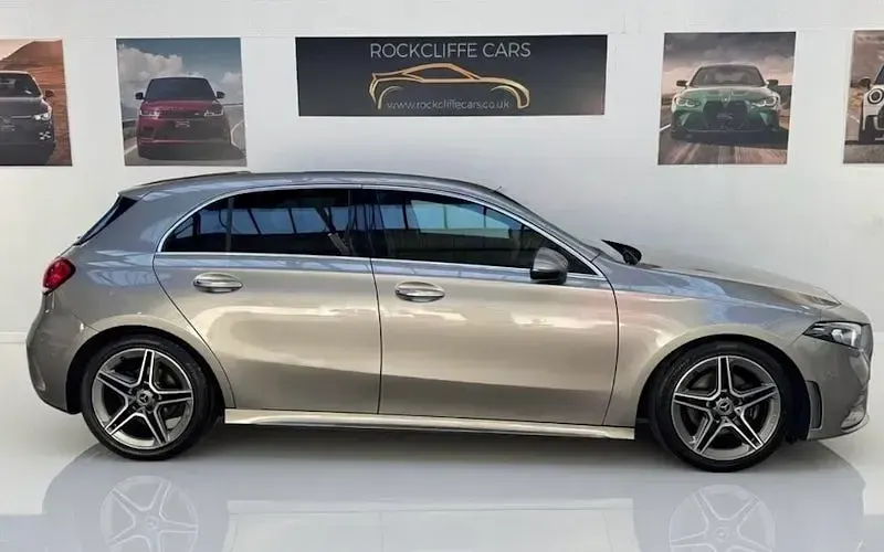 Used Mercedes A180 AMG Line Premium 136 HP (100 kW) 2019 Silver Hatchback