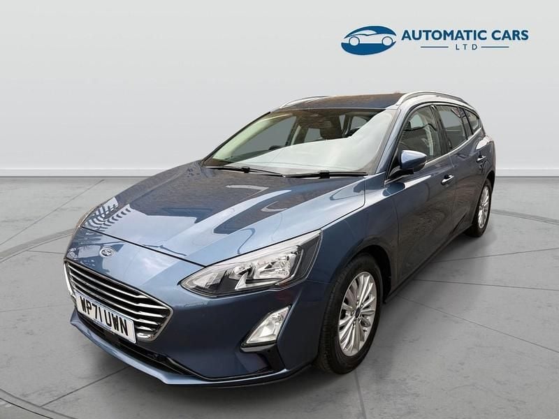 Begagnad Ford Focus Titanium 125 HK (91 kW) 2021 Blå Kombi