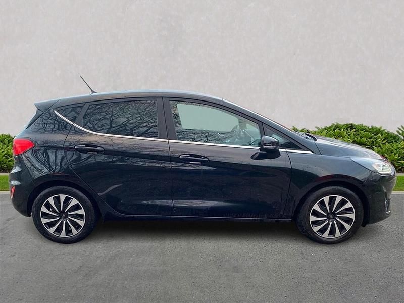 Używany Ford Fiesta Titanium 2024 Czarny Hatchback