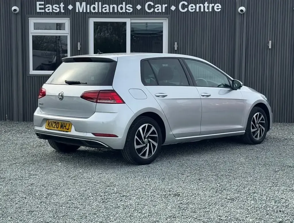 Begagnad VW Golf VII Edition 150 HK (110 kW) 2020 Silver Halvkombi