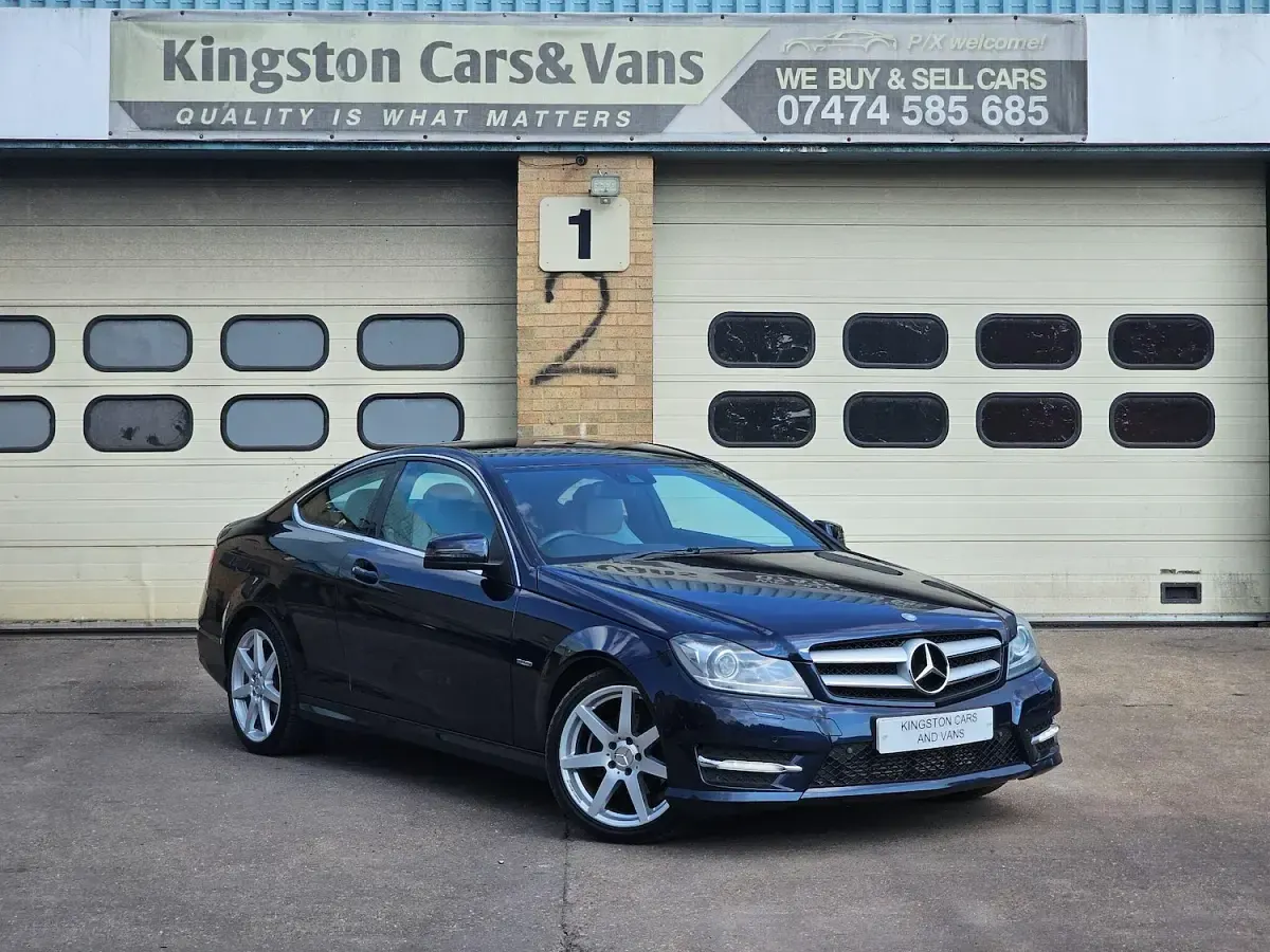 Used Mercedes C180 AMG 156 HP (114 kW) 2012 Blue Coupe