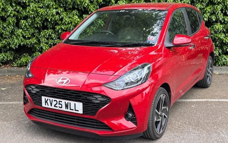 Used Hyundai i10 Premium 79 HP (58 kW) 2025 Dragon red Hatchback