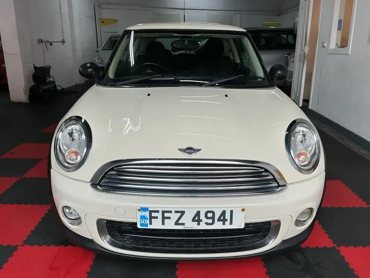 Used Mini One D Hatch 90 HP (66 kW) 2011 White Hatchback