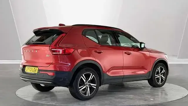 Używany Volvo XC40 Plus 194 KM (142 kW) 2024 SUV