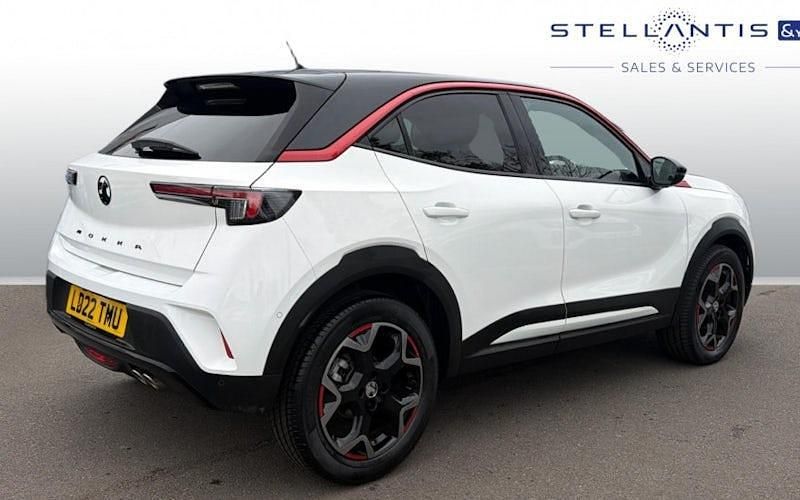 Second-hand Vauxhall Mokka SRi 131 CP (96 kW) 2022 Alb SUV