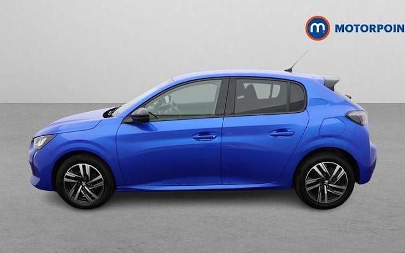Used Peugeot 208 Allure+ 102 HP (75 kW) 2023 Blue Hatchback