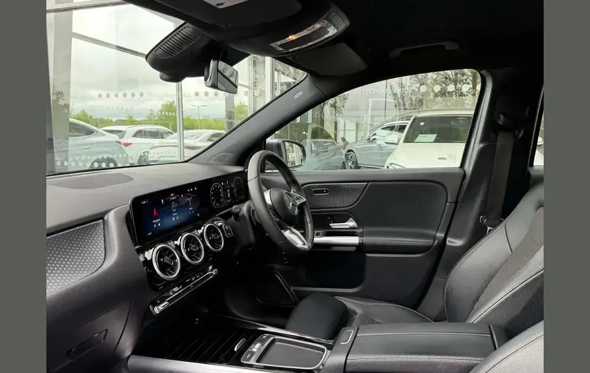 Used Mercedes GLA200 Executive 150 HP (110 kW) 2024 Grey SUV
