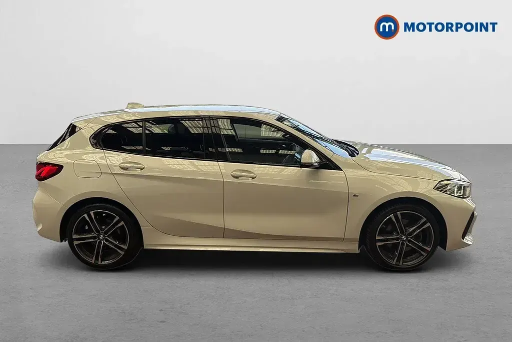 Used BMW 118 M Sport 136 HP (100 kW) 2024 White Hatchback