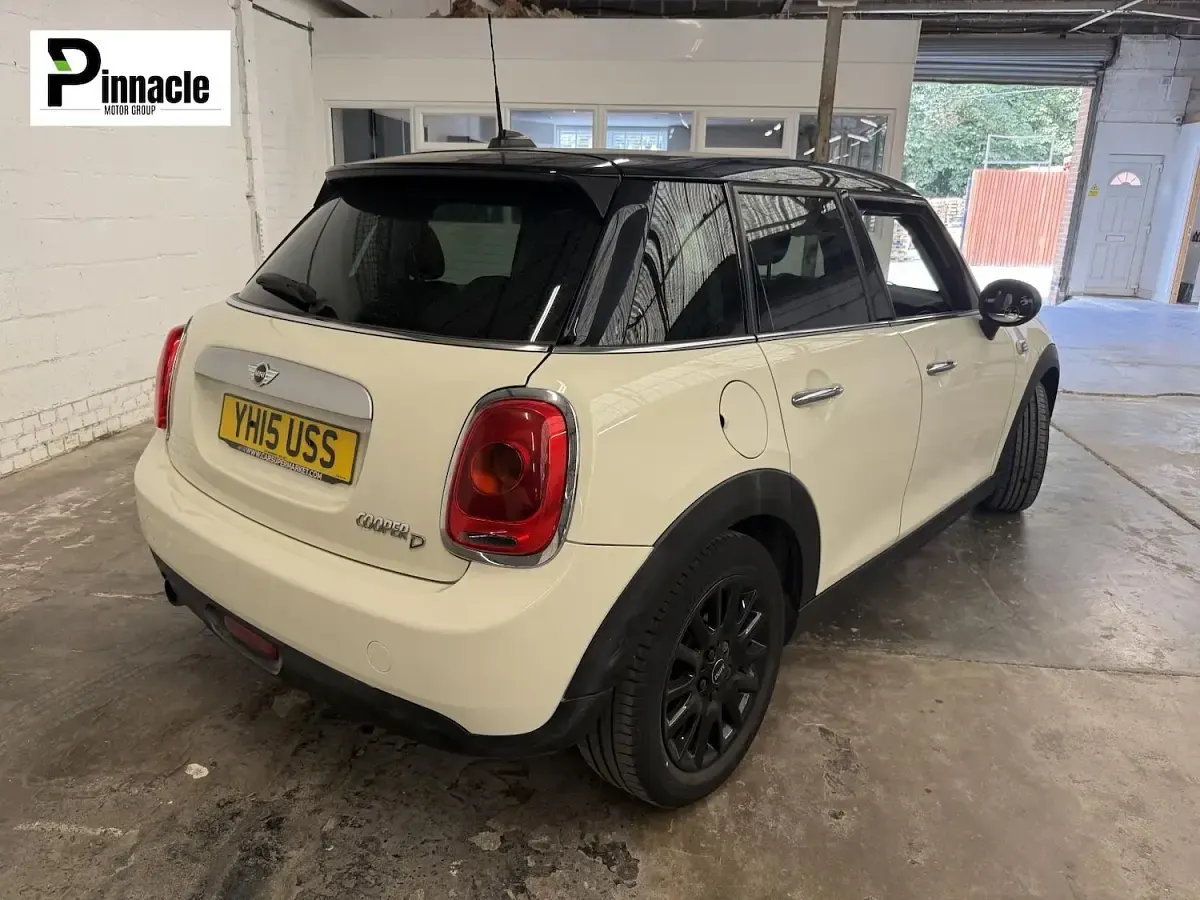 Used Mini Cooper D Hatch 116 HP (85 kW) 2015 White Hatchback