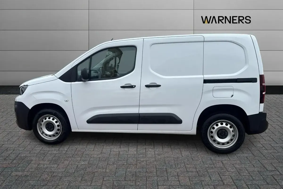 Used Peugeot Partner Premium 102 HP (75 kW) 2023 White MPV