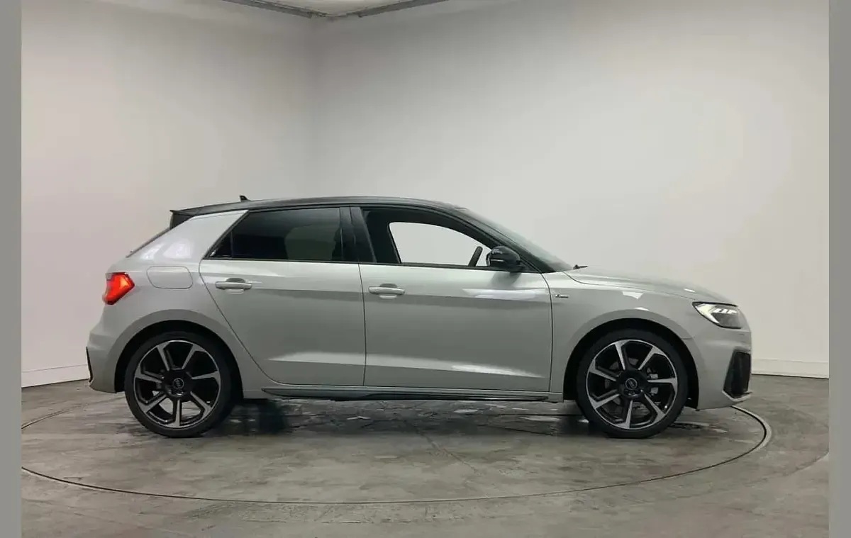 Used Audi A1 Black Edition 113 HP (83 kW) 2026 Silver SUV