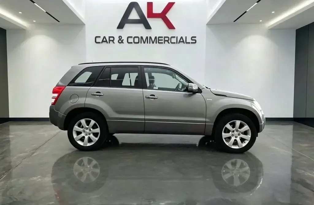 Used Suzuki Grand Vitara SZ5 129 HP (94 kW) 2010 Grey SUV