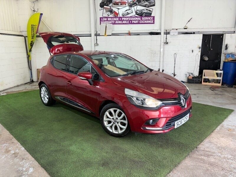 Red Used 2018 Renault Clio IV Dynamique Hatchback | £3,900 (Super price) - Image 1/4