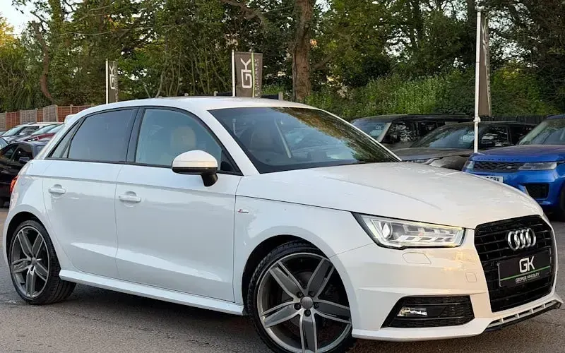 Usado Audi A1 Sportback Black Edition 116 HP (85 kW) 2017 Citadino