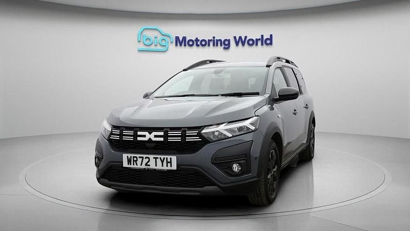 Used Dacia Jogger Extreme 110 HP (80 kW) 2023 Grey MPV