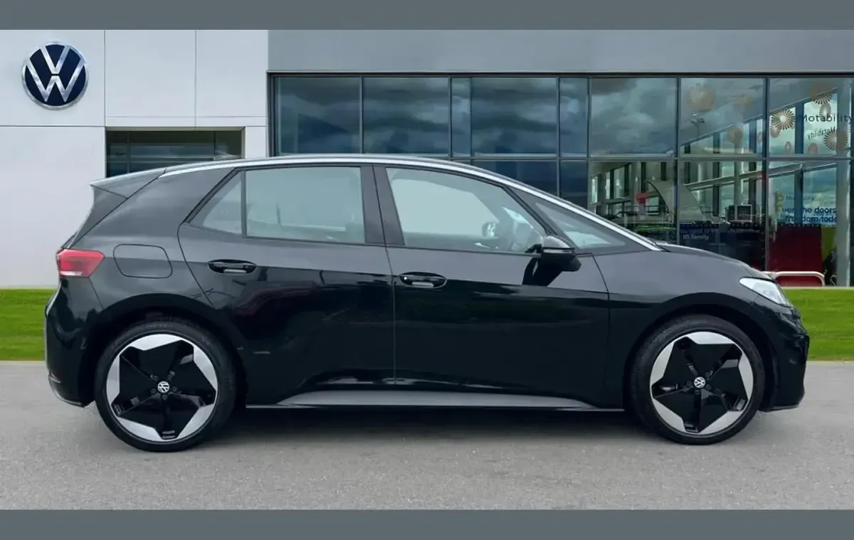 Used VW ID.3 Pro 147 kW (200 HP) 2025 Black Hatchback