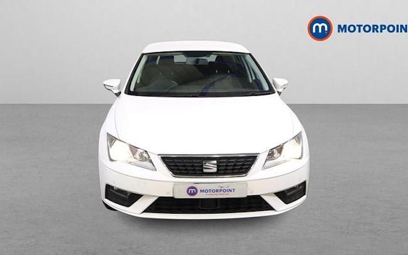 Used Seat Leon SE Dynamic 116 HP (85 kW) 2020 White Hatchback