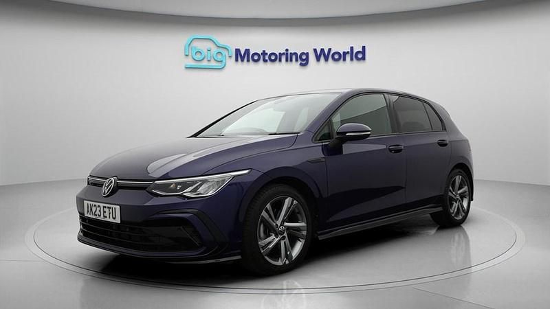 Used VW Golf VIII R-line 150 HP (110 kW) 2023 Blue Hatchback
