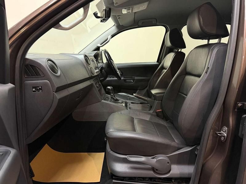Begagnad VW Amarok Highline 180 HK (132 kW) 2013 Brun Pickup