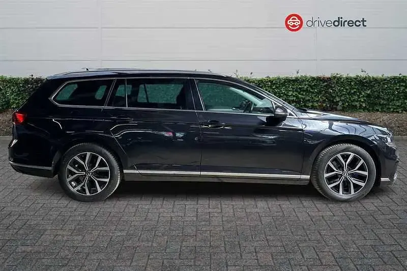 Used VW Passat GTE 218 HP (160 kW) 2022 Black Estate