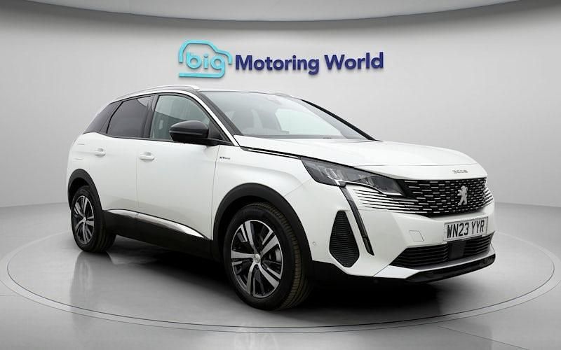 Used Peugeot 3008 Allure+ 300 HP (220 kW) 2023 White SUV