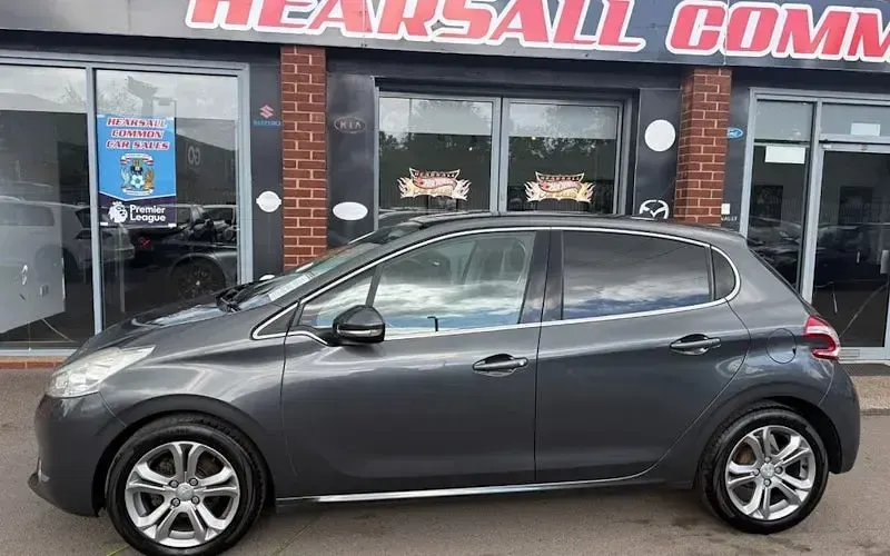 Gebraucht Peugeot 208 Allure 115 PS (84 kW) 2014 Grau Kleinwagen