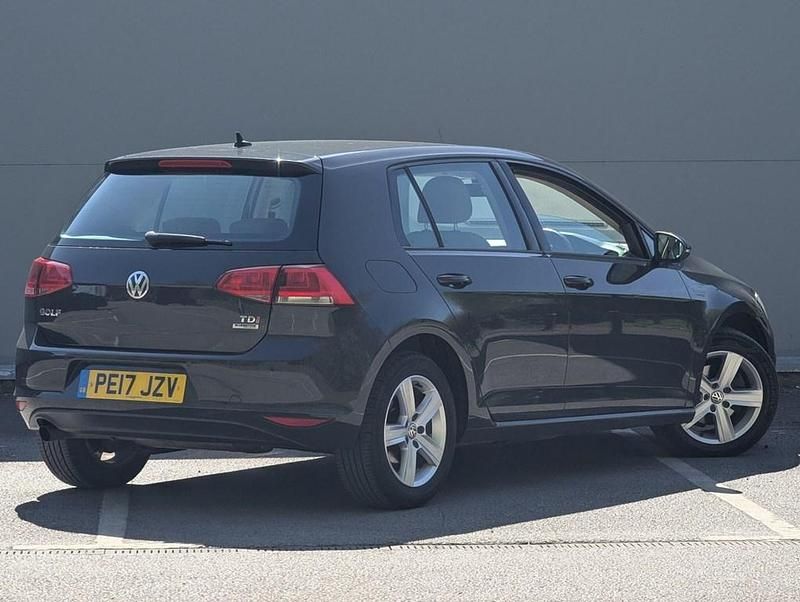 Begagnad VW Golf VII Edition 2017 Grå Halvkombi