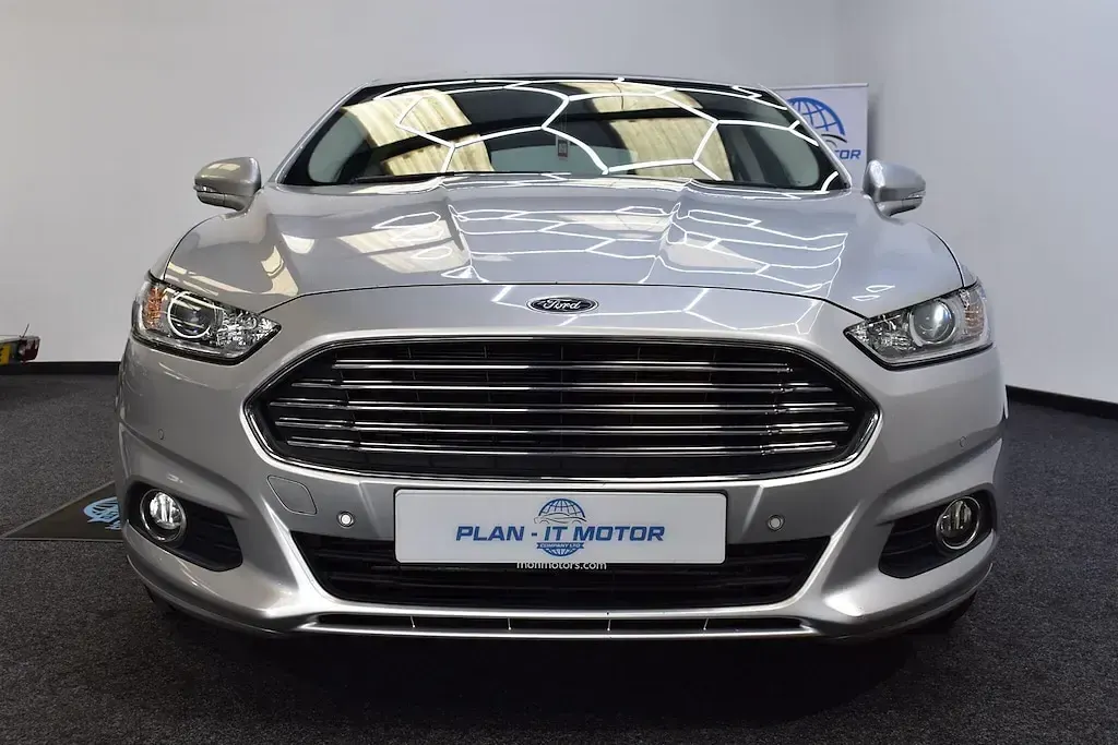 Used Ford Mondeo Zetec 2015 Silver Hatchback