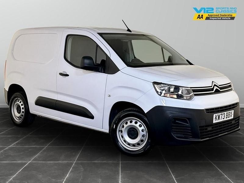 White Used 2023 Citroën Berlingo MPV | £11,195 (Super price) - Image 1/2