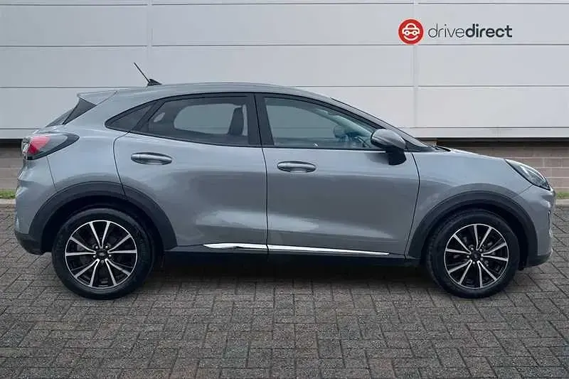 Usado Ford Puma Titanium 125 CV (91 kW) 2024 Plateado SUV