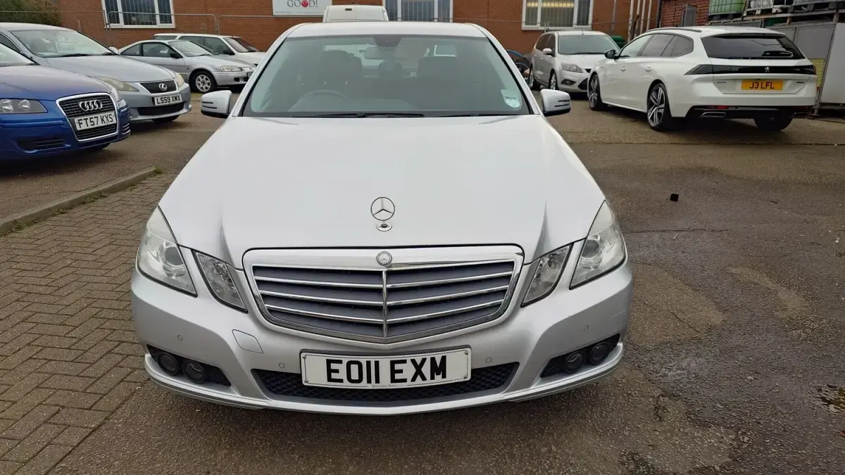 Used Mercedes E200 SE 2011 Silver Sedan