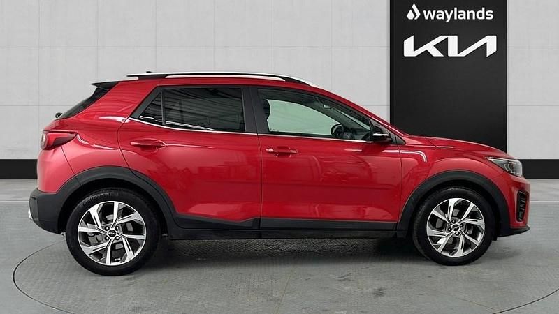 Used Kia Stonic GT-Line 100 HP (73 kW) 2023 Red SUV