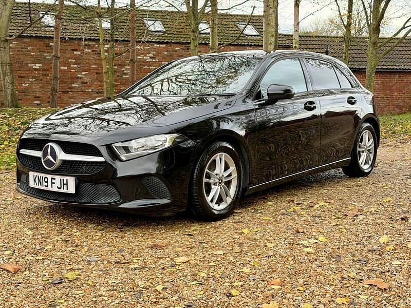 Black Used 2019 Mercedes A180 SE Hatchback | £11,995 (Good price) - Image 1/4