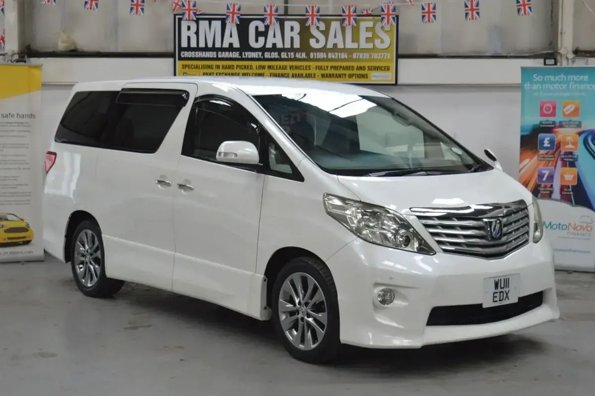 Used Toyota Alphard 170 HP (125 kW) 2011 White MPV