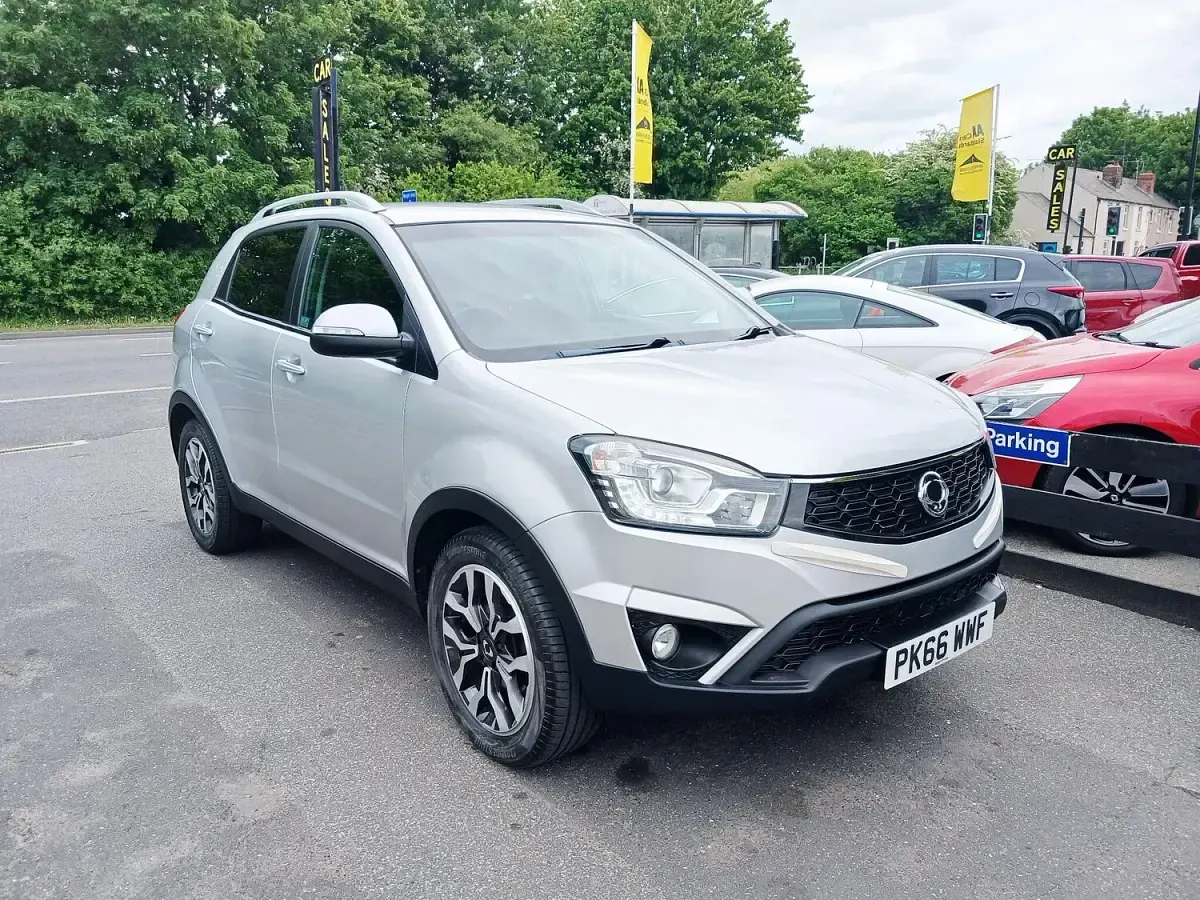 Used SsangYong Korando 178 HP (130 kW) 2016 Silver SUV